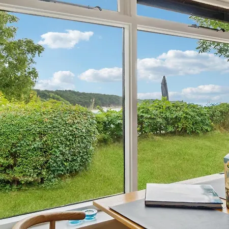 Front In With Wifi Holiday home *