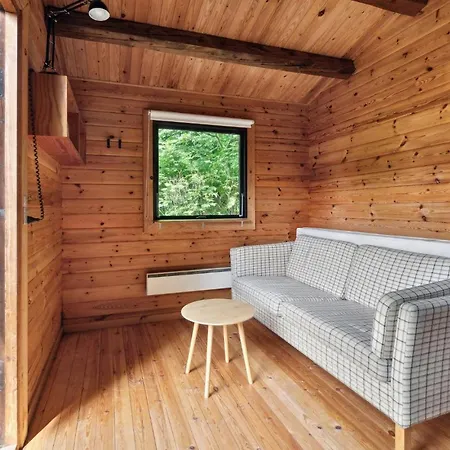 Front In With Wifi Holiday home Ronne