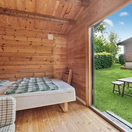 Front In With Wifi Holiday home Ronne