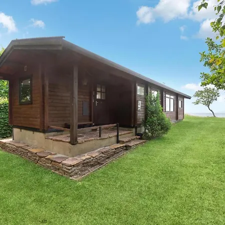 Front In With Wifi Holiday home